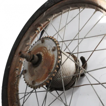 Roue Peugeot 125cm³ TL4 des années 50, arrière. - 3